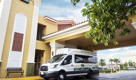 quality inn airport shuttle